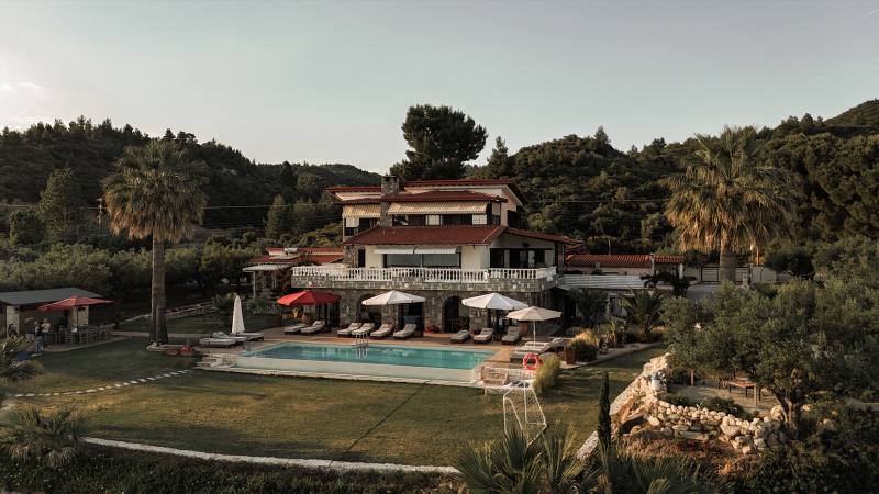 Pamina Mare — real estate