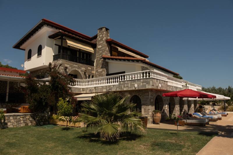 Pamina Mare — real estate