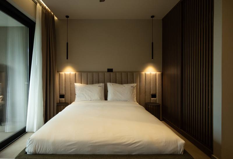 Royal Hotel & Suites — real estate