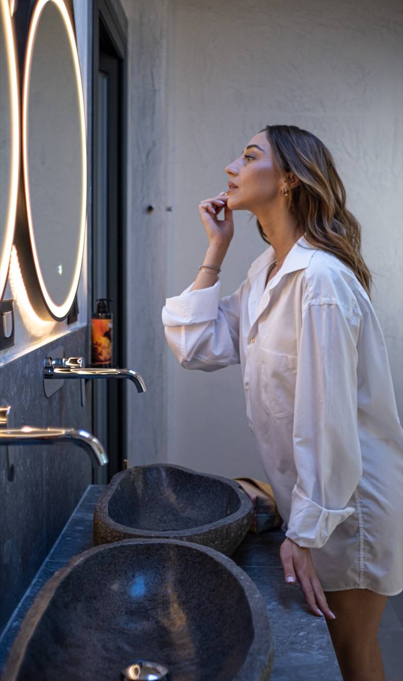 Royal Hotel & Suites — social & lifestyle