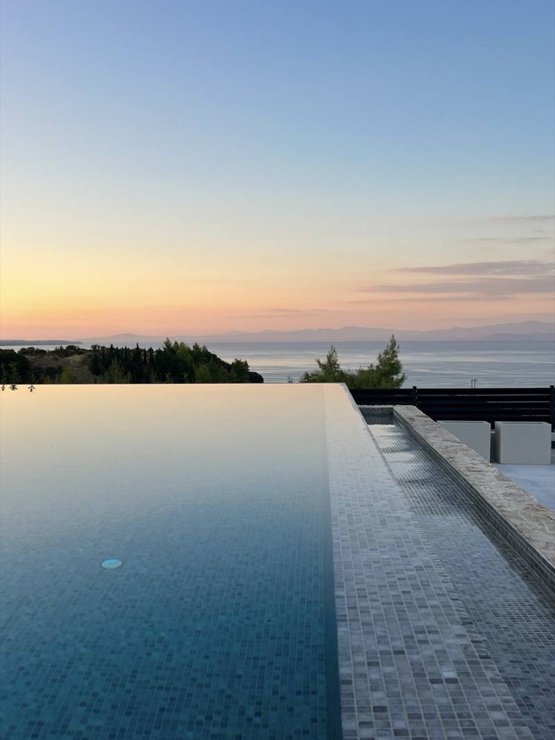Villa in Halkidiki — details